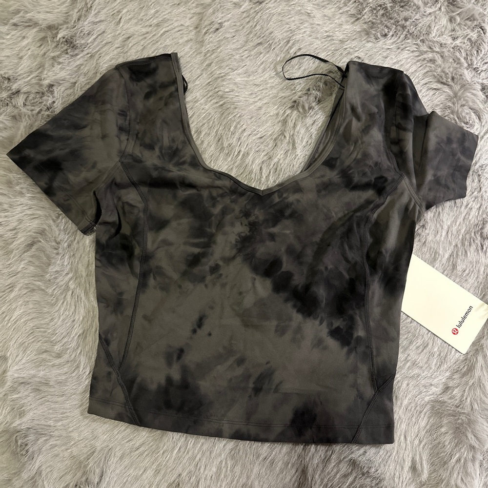 Lululemom Align tee DDPG / Size 6&4 - Picture 6 of 6